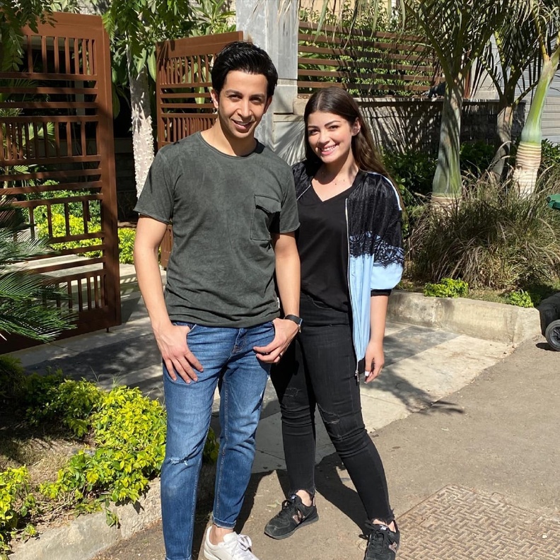 ليلى أحمد زاهر وهشام جمال