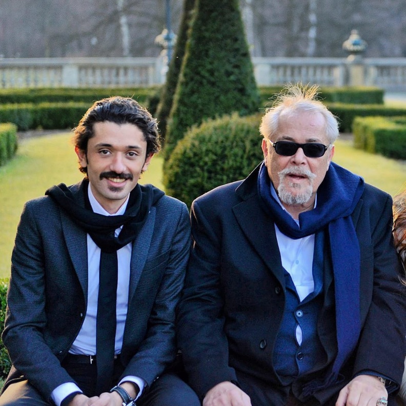 كريم محمود عبد العزيز ووالده