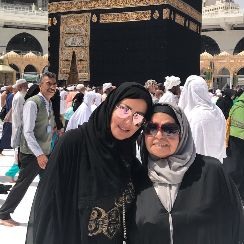 سمية الخشاب ووالدتها