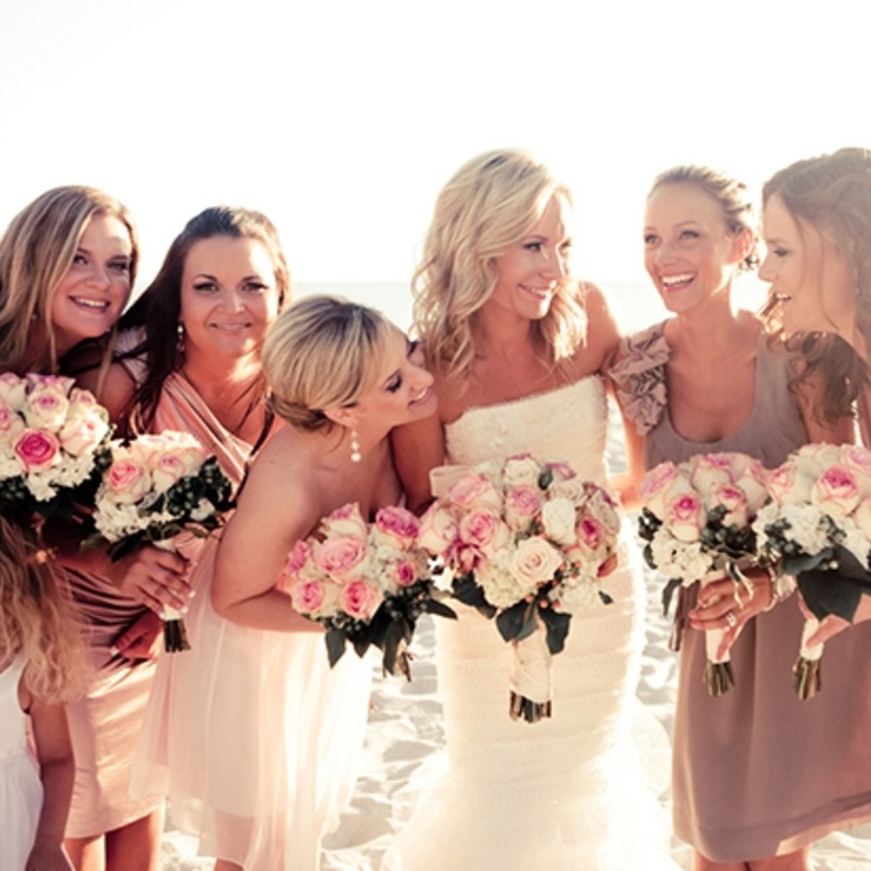 مميزات وعيوب حفلات الزفاف بدون وصيفات شرف