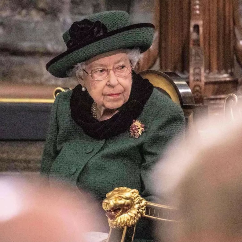 الملكة إليزابيث الثانية تصل إلى ساندرينجهام