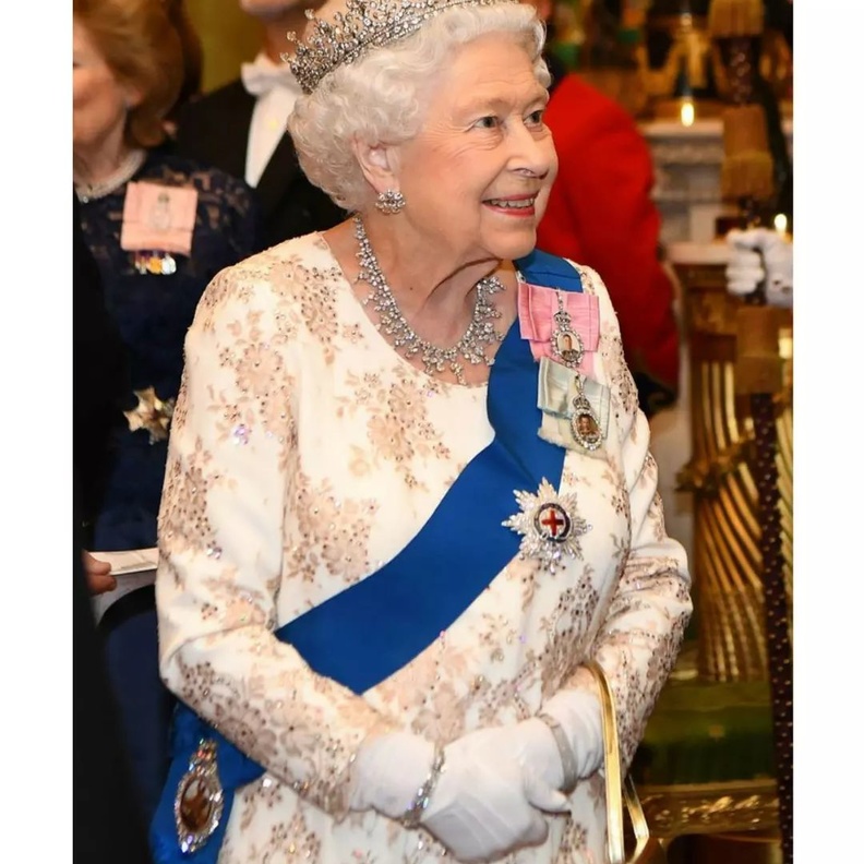 باربي تصنع دمية جديدة على شكل الملكة إليزابيث الثانية احتفالا باليوبيل البلاتيني