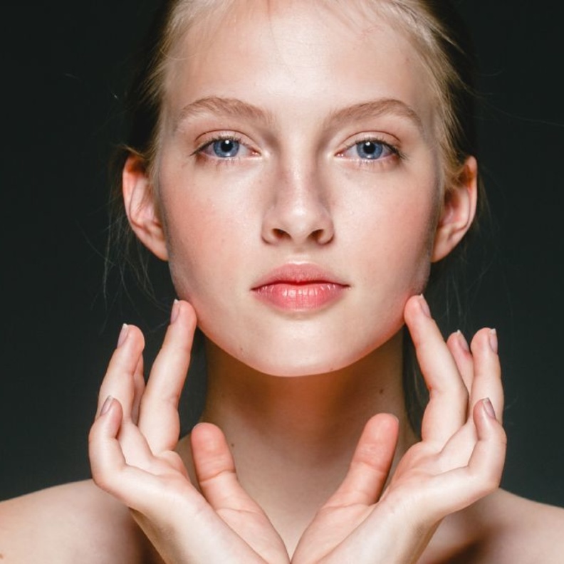 التقشير الكيميائي للبشرة لعلاج مشاكل الجلد في رمضان 2022