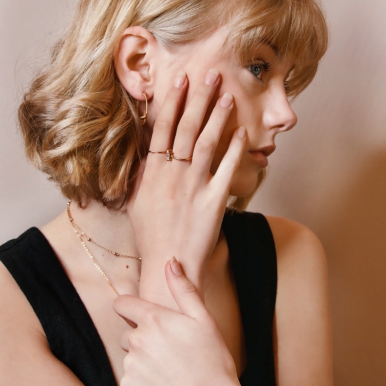  خلطة السكر وزيت جوز الهند رائعة لتأمين يدين ناعمتين