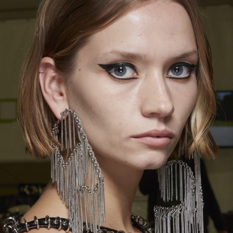 رسمات آيلاينر عريضة لجعل نظرتك لافتة أحدث صيحات رمضان 2022