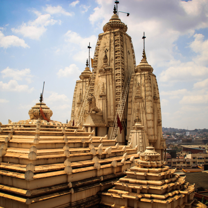 إختاري أوغندا لشهر عسل استثنائي غني بالمغامرات