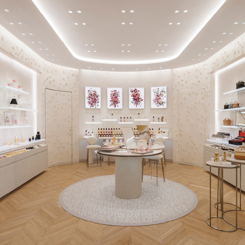 عالم Dior Beauty وفنّ صناعة العطور يتألّقان في قلب 30 Montaigne