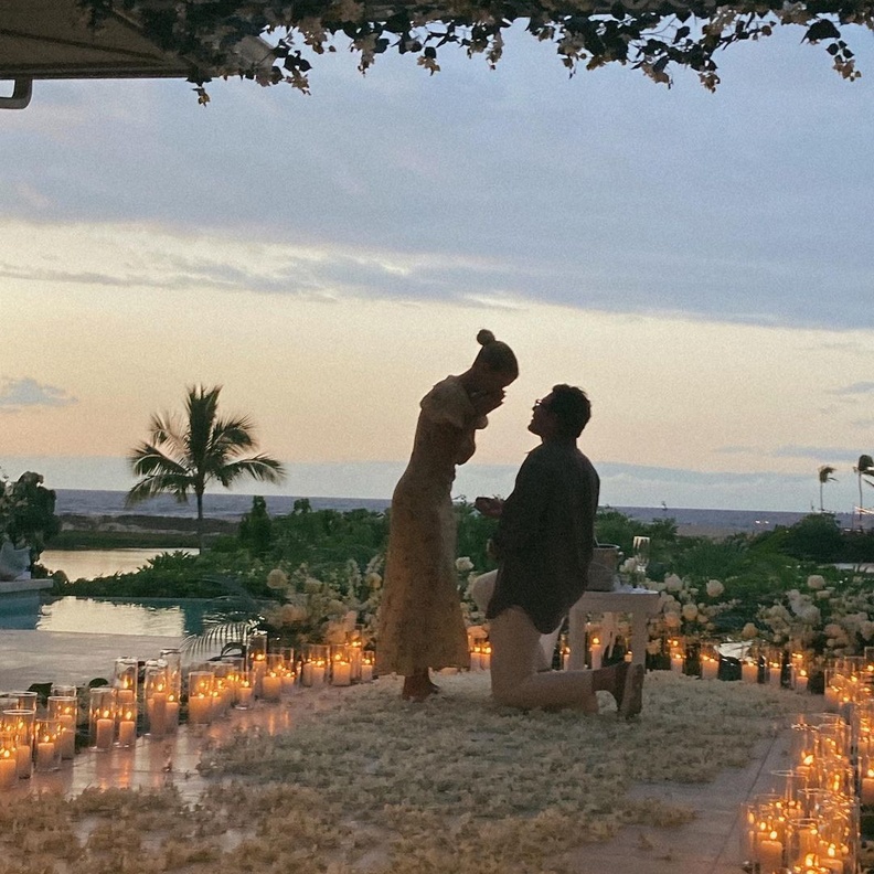 صوفيا ريتشي وإليوت غرينغ يعلنان عن خطبتهما