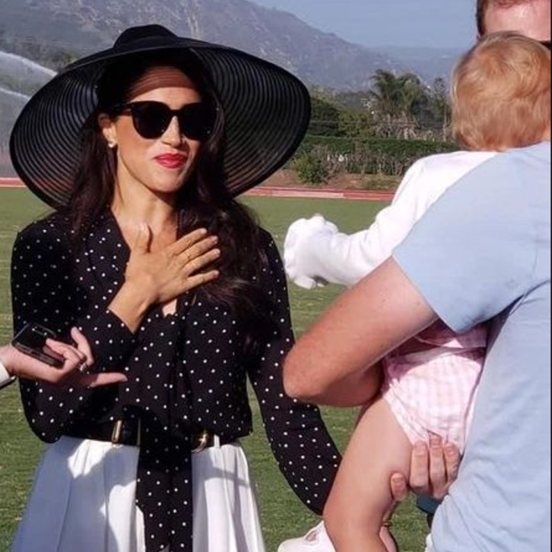 ميغان ماركل تحضر مباراة للبولو وتشجع زوجها