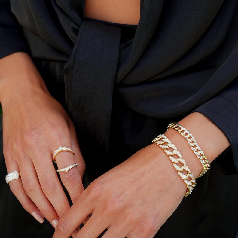 أجمل موديلات مجوهرات الجنزير الجريئة للإطلالة الربيعية