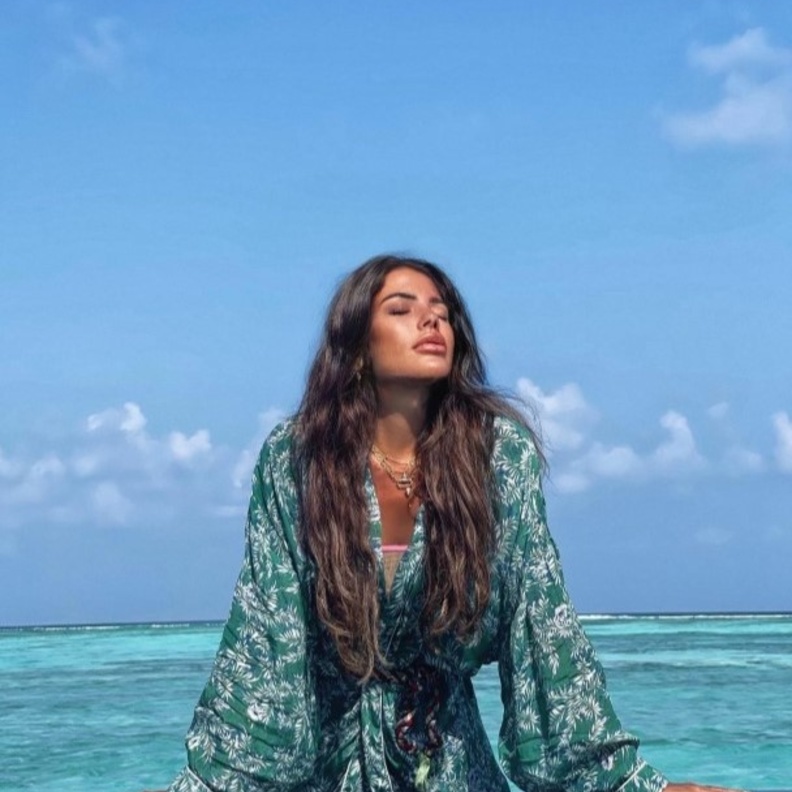 أحدث اطلالات العنود بدر لمحبات الاطلالات الصيفية المرحة