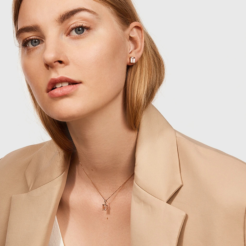 أروع المجوهرات المرصعة بالمورغانيت لإطلالات يومية ناعمة