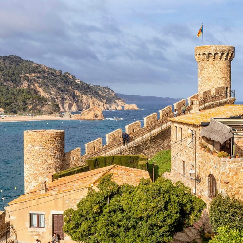 أسبانيا وجهة ساحرة لمواليد برج الجوزاء بواسطة maxpixel