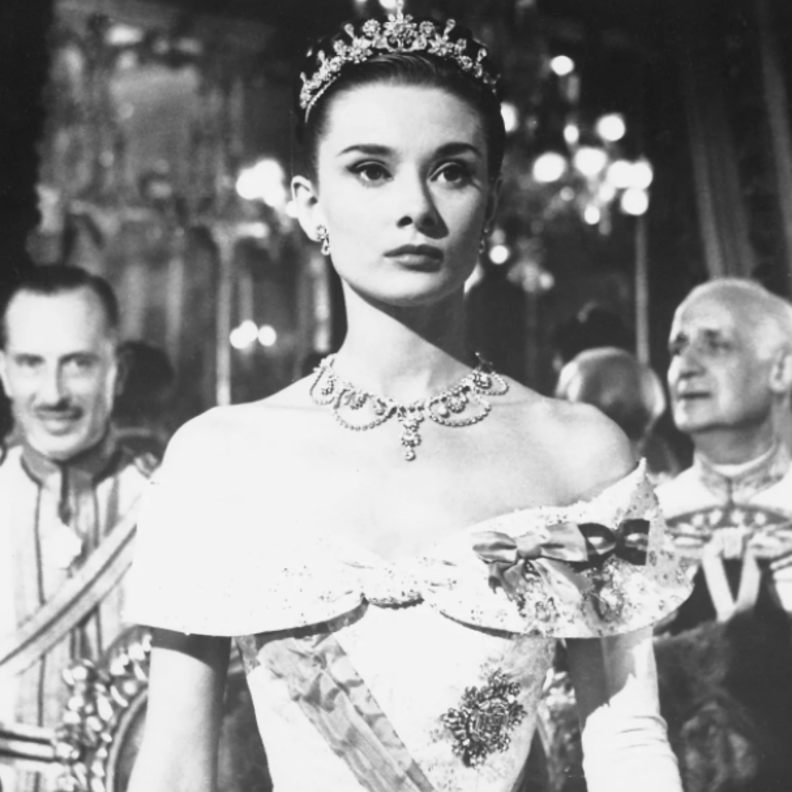 في ذكرى ميلادها.. مجوهرات Audrey Hepburn في أفلام هوليوود الكلاسيكية