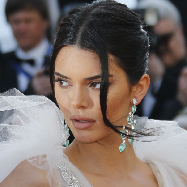 إطلالة ساحرة للجميلة كيندال جينر Kendall Jenner بمكياج ملفت عام 2018