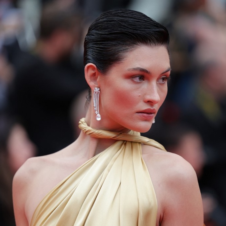 إطلالات النجمات العالميات الجمالية أكثر جاذبية في اليوم الثاني من مهرجان كان 2022