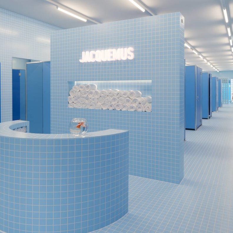افتتحت العلامة الفرنسية الفاخرة Jacquemus أحدث pop-up لها في متجر Selfridges