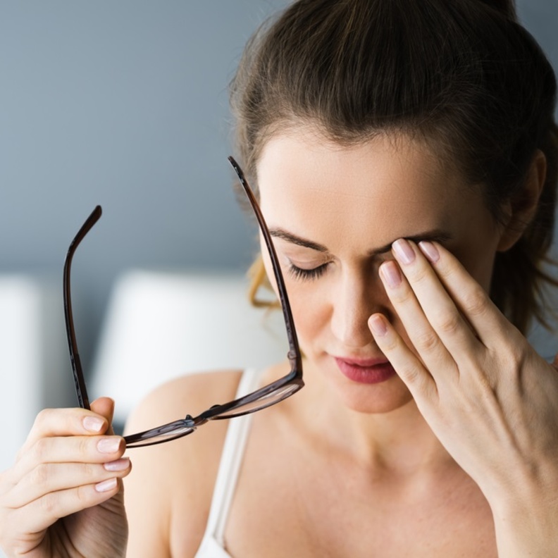 افضل النصائح للمساعدة على تخفيف اجهاد العين-رئيسية واولى