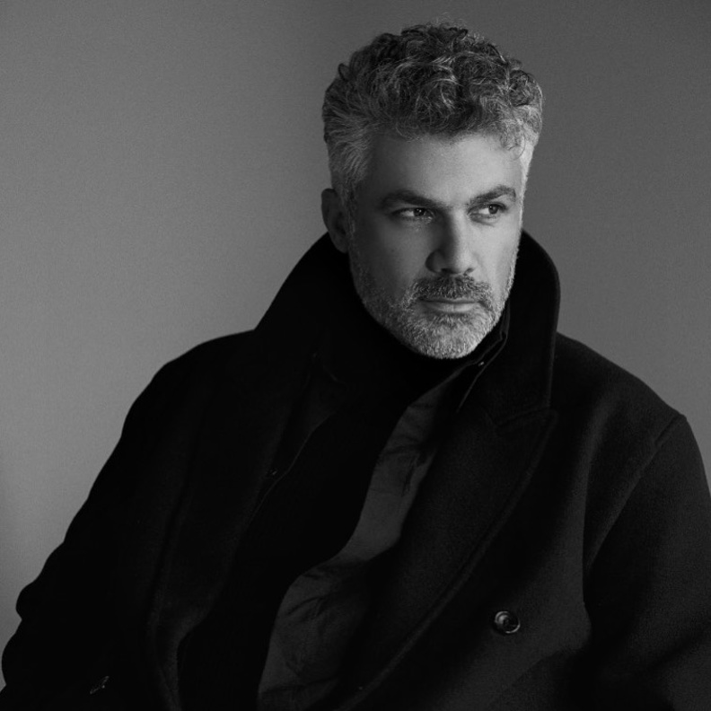 الفنان فارس كرم عزف عن الزواج طويلاً ولم يدخله الا في ال47 من عمره= انستغرام الفنان