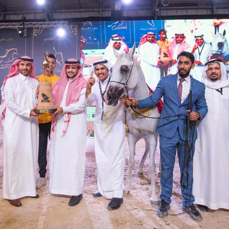"الأمير بندر بن خالد الفيصل يتوج " نبيل السكب " بذهبية بطولة كحيلة 22"