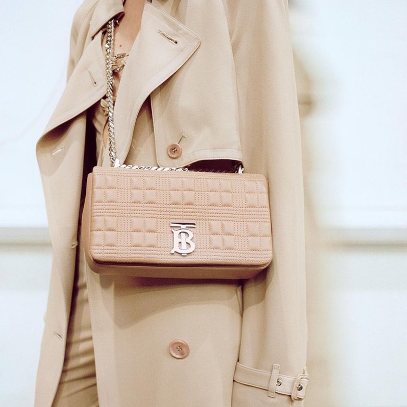 أعلنت دار أزياء Burberry أنها لن تستخدم جلود الحيوانات الغريبة في مجموعاتها