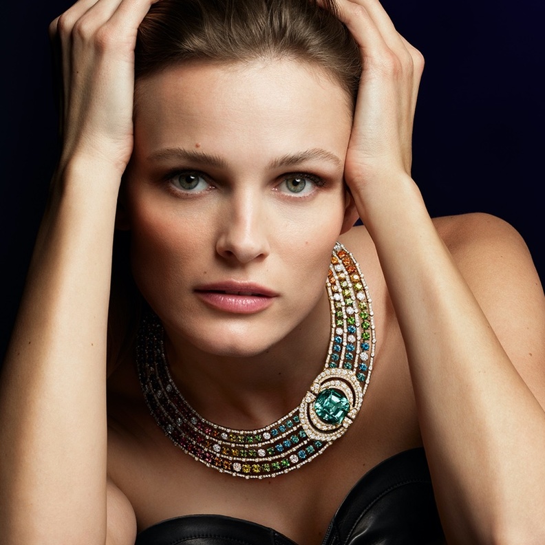 تألقي بالمجوهرات ذات التصميمات الهندسية من أحدث مجموعات المجوهرات  (1)