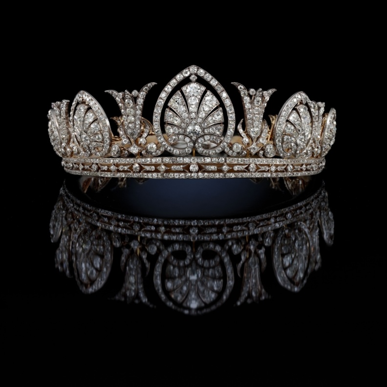تاج Derby Honeysuckle Tiara