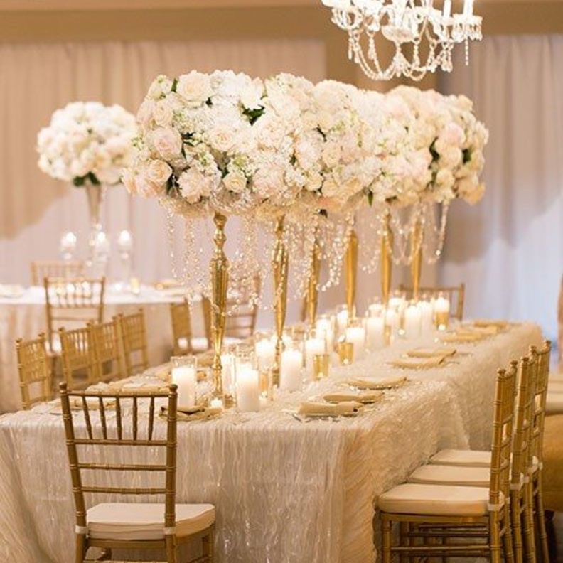 ثيم الزواج الذهبي ينبض بالفخامة و الملوكية