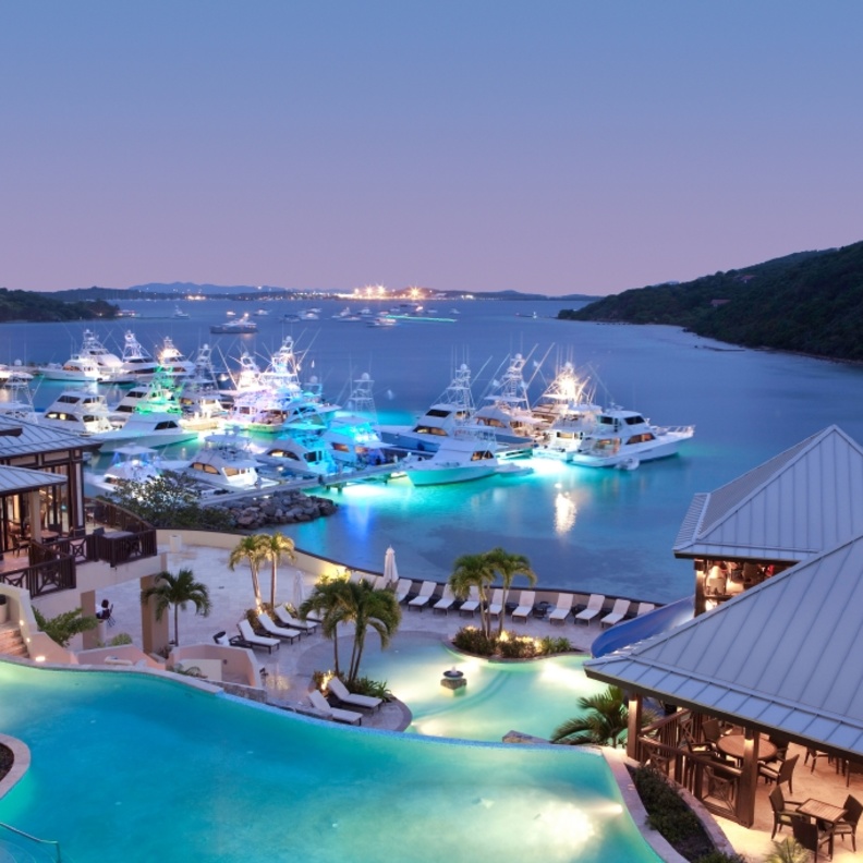 جانب من الجزر الساحرة ليلاً