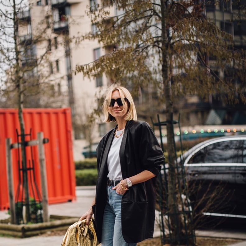 حذاء الستيليتو بالمقدمة المدببة يضيف لمسة أنيقة لإطلالتك