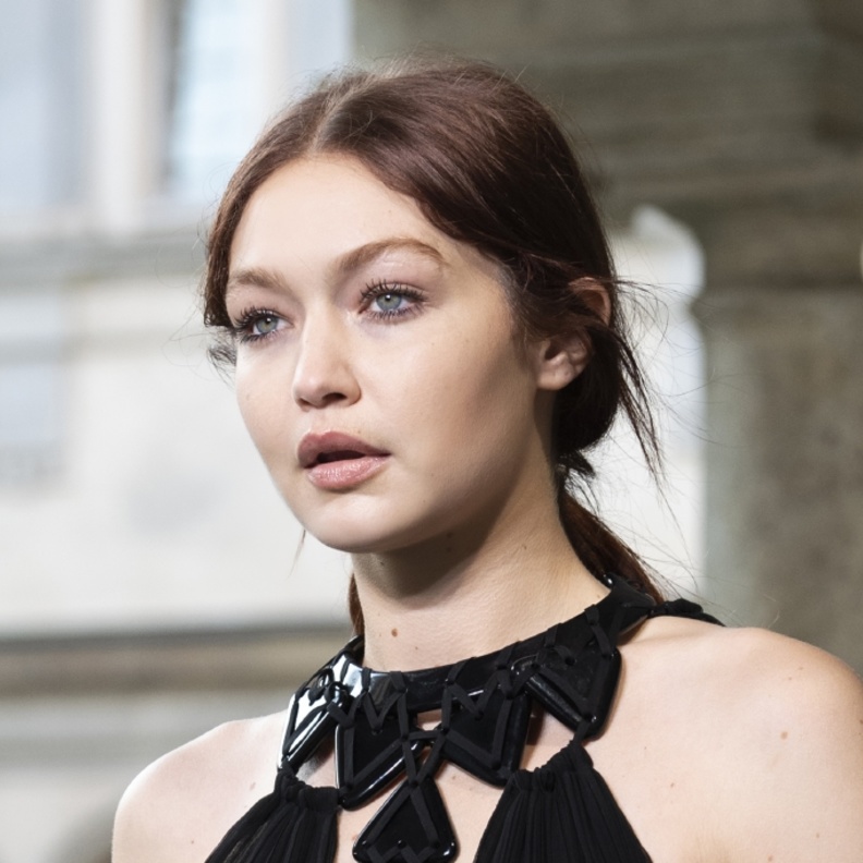 تطبيق الماسكرا على الرموش من عروض Ferretti