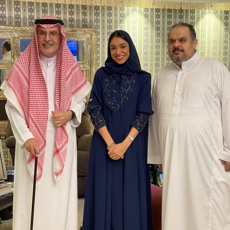 زينة عماد تفتخر بلقاء الأمير "بدر بن عبدالمحسن" والأمير "عبدالرحمن بن مساعد"