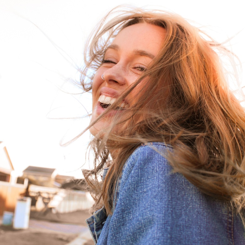 أفضل ماسكات طبيعية لعلاج الشعر التالف والجاف