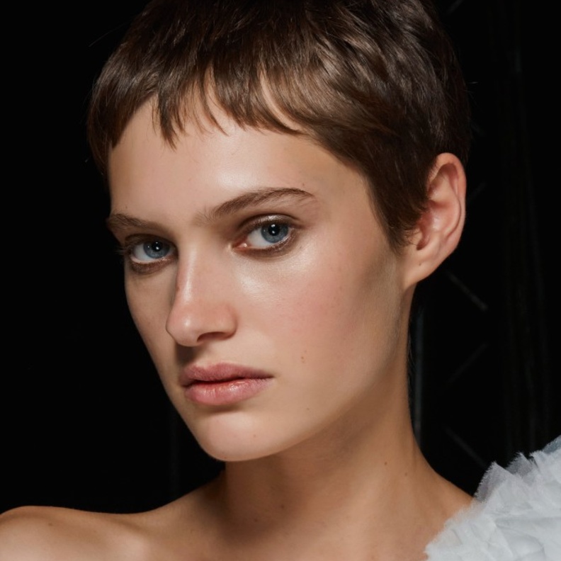 التقنيات التجميلية المختلفة لعملية تصغير الأذن