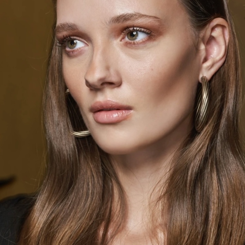 طرق توريد الشفاه بوصفات طبيعية لإطلالة مشرقة في الصيف