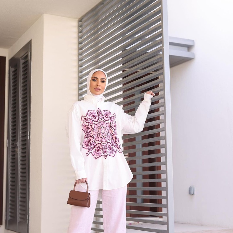 أفكار لتنسيق القميص مع البنطلون للصبايا المحجبات 