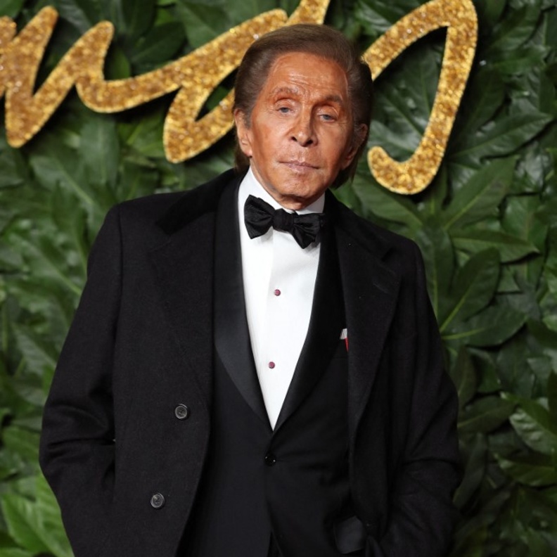 معرض Teatro Sociale of Voghera يفتتح أبوابه للجمهور في 11 مايو 2022 وسيضم إبداعات حصرية تحمل توقيع فالنتينو