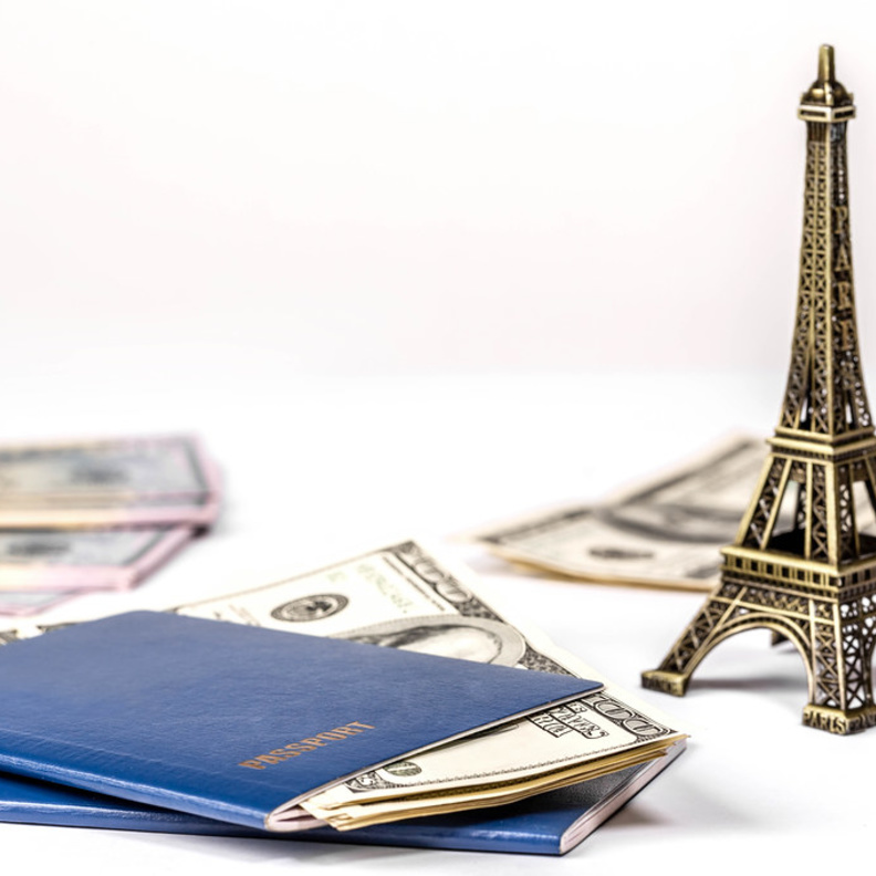 معلومات مفيدة لتجنب فقدان المال أثناء السفر بواسطة Marco Verch