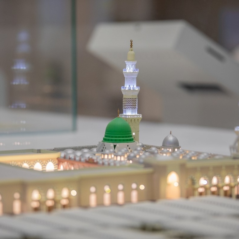 مقتنيات ثمينة وتقنيات حديثة بافتتاح معرض عمارة المسجد النبوي 