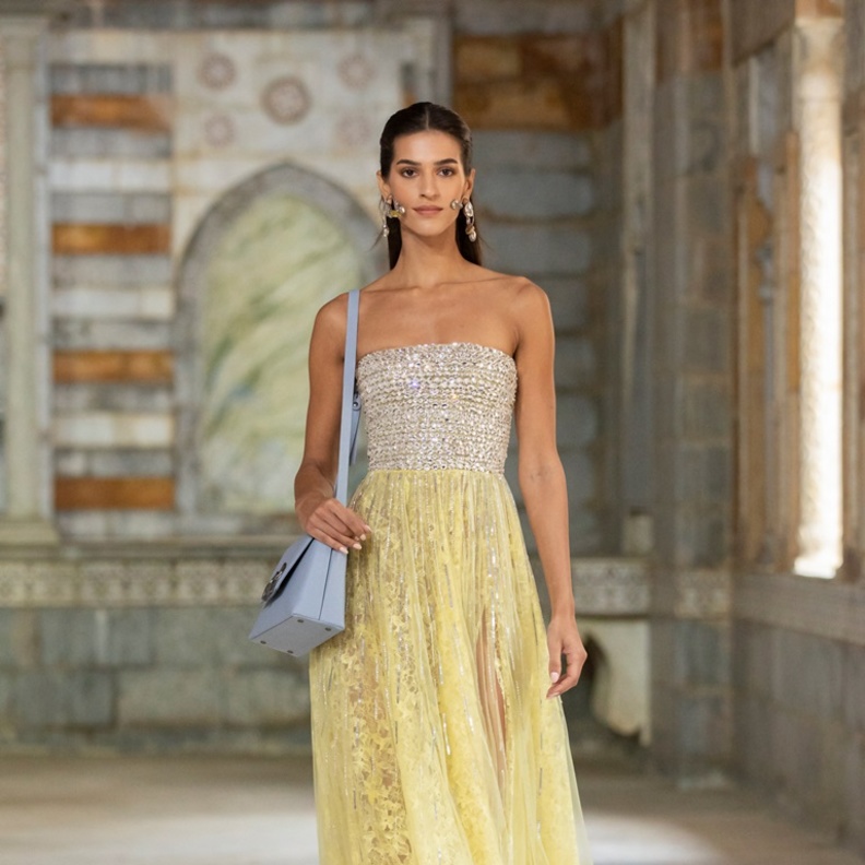 من عرض ازياء جورج حبيقة