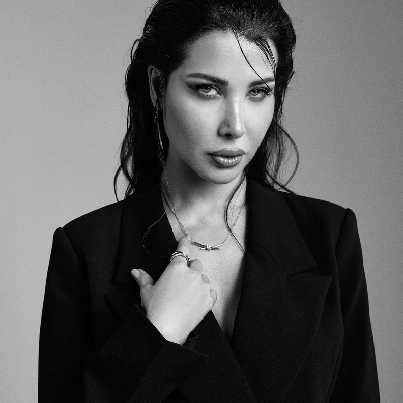 نانسي عجرم بمجوهرات تيفاني اند كو