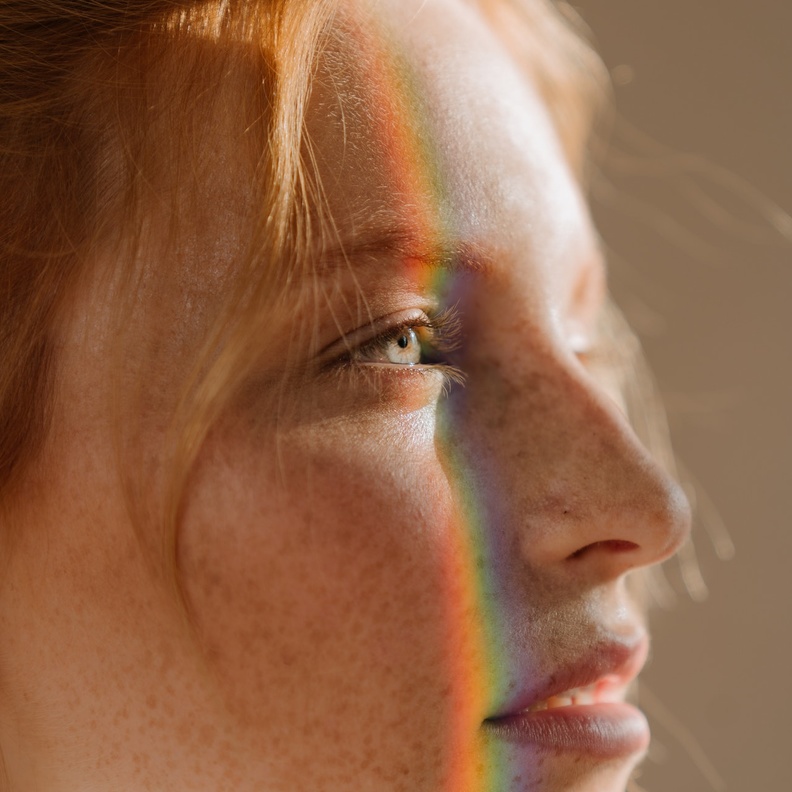 فوائد الليزر لعلاج وتفتيح التصبغات الجلدية وما هي نتائجه