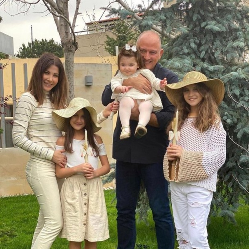 في عيد ميلاد نانسي عجرم .. فخورة بلقبها "أم البنات" وتزوجت بعد قصة حب غير تقليدية 