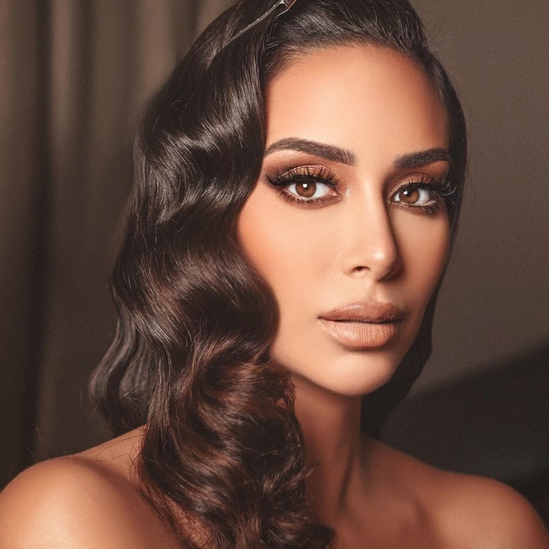 أحدث تسريحات شعر ومكياج بسنت شوقي بمناسبة حفل زواجها