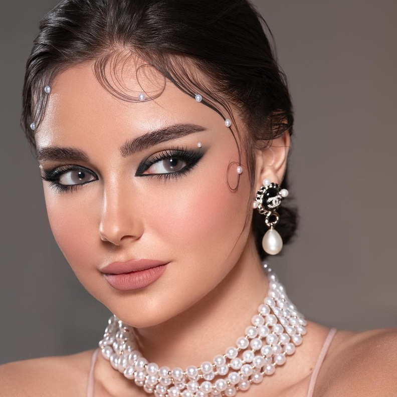 أحدث صيحات مكياج 2022 وطرق تطبيقها بأسلوب خبيرة التجميل نورة بو عوض