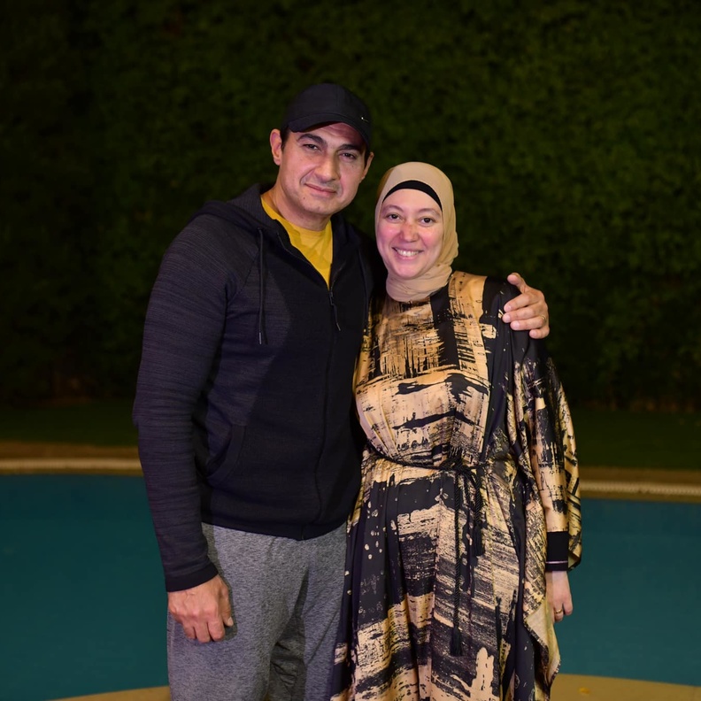 ياسر جلال وزوجته