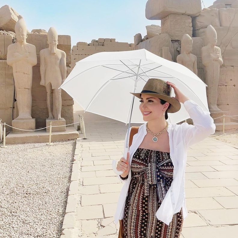 نسرين طافش تستمتع بإجازتها الصيفية بين المعابد الفرعونية