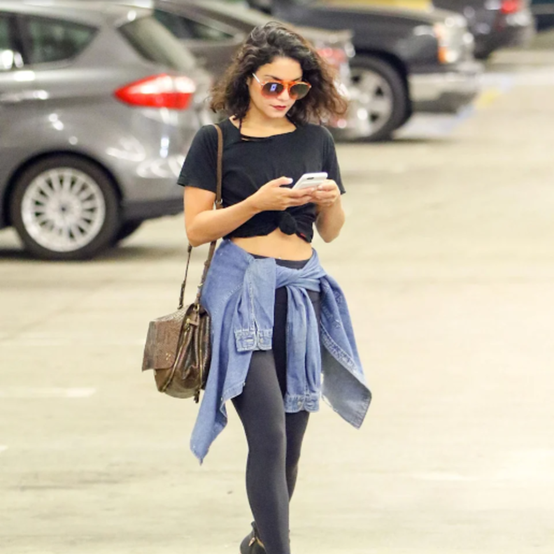 أحذية بالنسياغا القديمة والممزقة