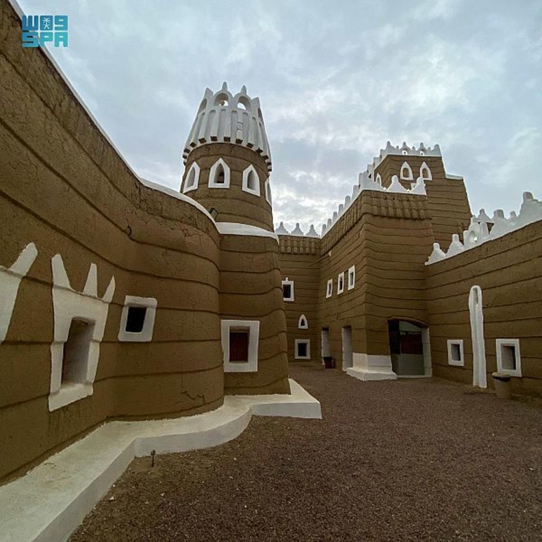 قصر الإمارة التاريخي بنجران.. وجهة تراثية ساحرة وشاهد على أمجاد الأجداد - المصدر واس 