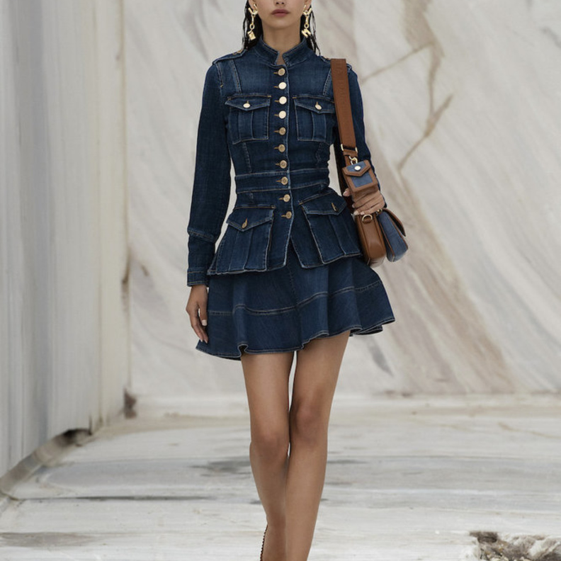 تيور جينز أنيق من Elisabetta Franchi 